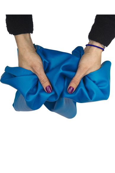 Pelle NAPPA azzurra sottile, pellame agnello azzurro liscio morbido per abbigliamento e hobbisti