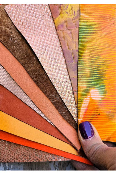 10 Ritagli di pellami unici selezionati, color ARANCIONE, stampe varie,laminate e non, pezzi mix di fantasie come da foto