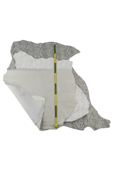 Lotto di 3 pelli GRIGIE, pellame liscio grigio e 2 capre stampate come da foto