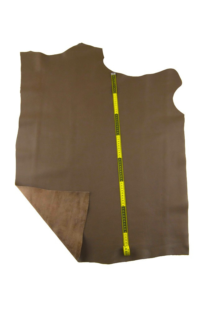 Pellame marrone con GRANA piccola,...