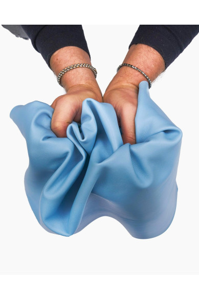 Pellame LISCIO celeste, nappa su agnello super morbida, pelle per abbigliamento e artigianato, opaca 0.7 - 0.8 mm