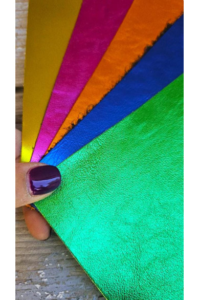 5 Ritagli di pellami unici selezionati, laminati toni VIVACI, pezzi come da foto 20x25 cm
