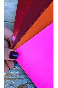 4 Ritagli di pellami unici...