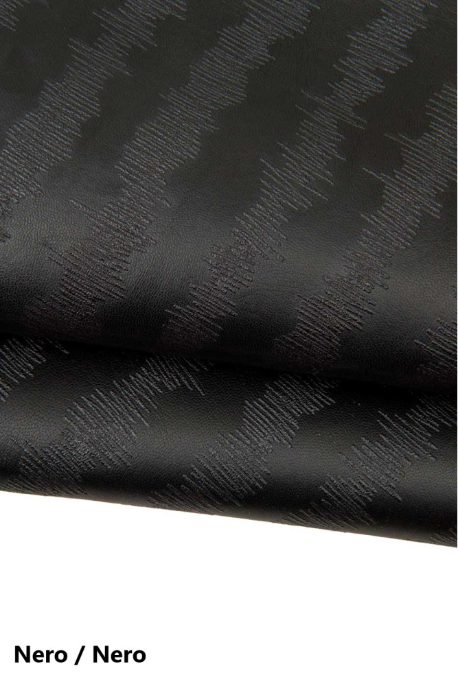 NAPPA a RIGHE, pelle nera stampata,...