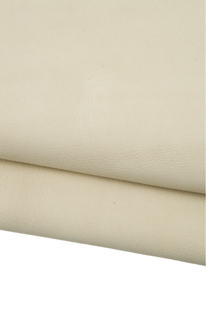 Pellame scamosciato beige chiaro,...