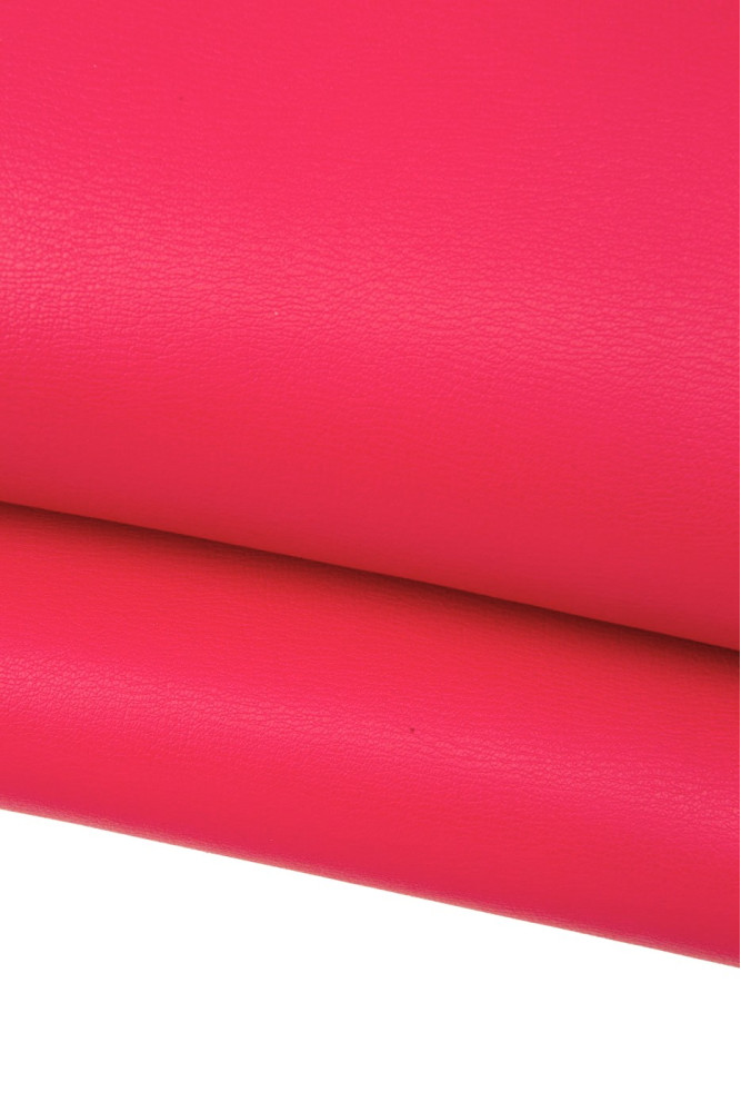 Vitello rosso magenta, pelle con...