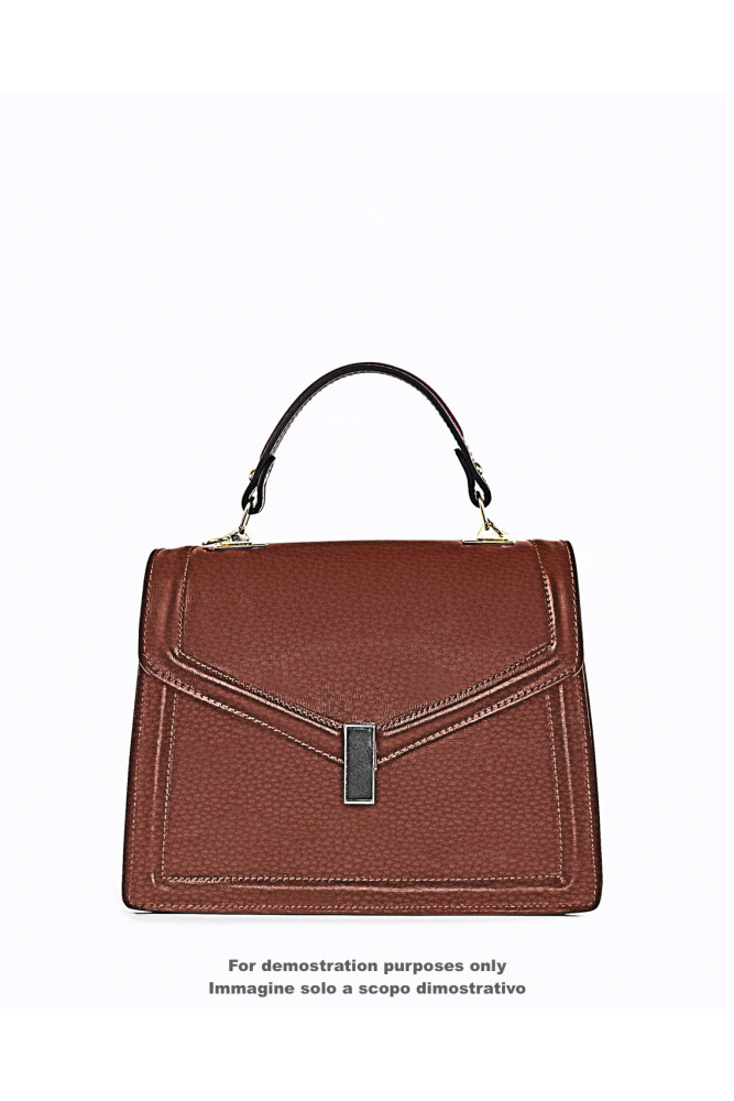 Pellame marrone rossiccio con GRANA...