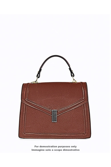 Pellame marrone rossiccio con GRANA PICCOLA, vitello MORBIDO sportivo, pelle stampata 1.5 - 1.7 mm