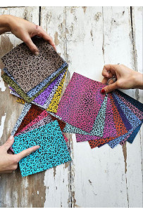 10 Selected leather scraps,...