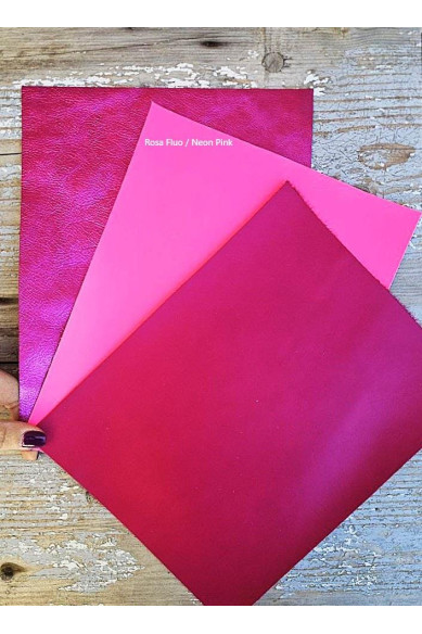 3 Ritagli di pellami unici selezionati, tinta unita, rosa, rifinizioni diverse pezzi come da foto  20x25 cm