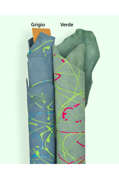 Pellami stampa SCHIZZO decorati a MANO, capra scamosciata grigio e verde motivo pollock, pelli per artigiani