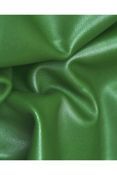 Pellame verde felce, pelle semi lucida morbida, vitello sportivo con GRANA leggerissima 1.3-1.4 mm