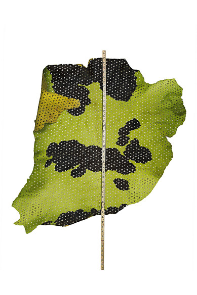 Pelle cavallino TRAFORATO stampa MUCCA, pellame vitello effetto pony con disegno maculato animalier