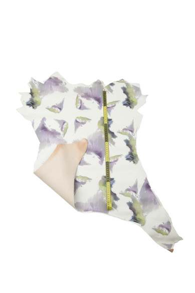 Pelle STAMPATA motivo astratto viola verde su base bianco, pellame capra con GRANA semi lucida, morbidezza media