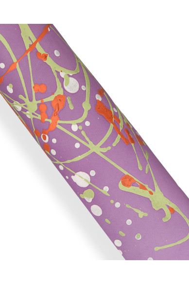 Pelle viola lavanda fantasia SCHIZZO verde - arancio - bianco, NAPPA decorata a mano, pellame originale per hobbisti