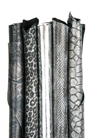 Set di 5 pelli acciaio - argento, assortimento di pellami LAMINATI STROPICCIATI stampati animalier come da foto