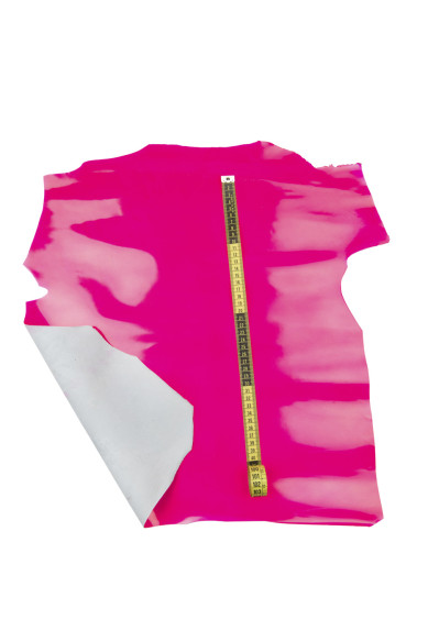Pelle VERNICE fuxia fluo, capra liscia rosa acceso, pelle tinta unita LUCIDA semi rigida, 0.9 - 1.0 mm