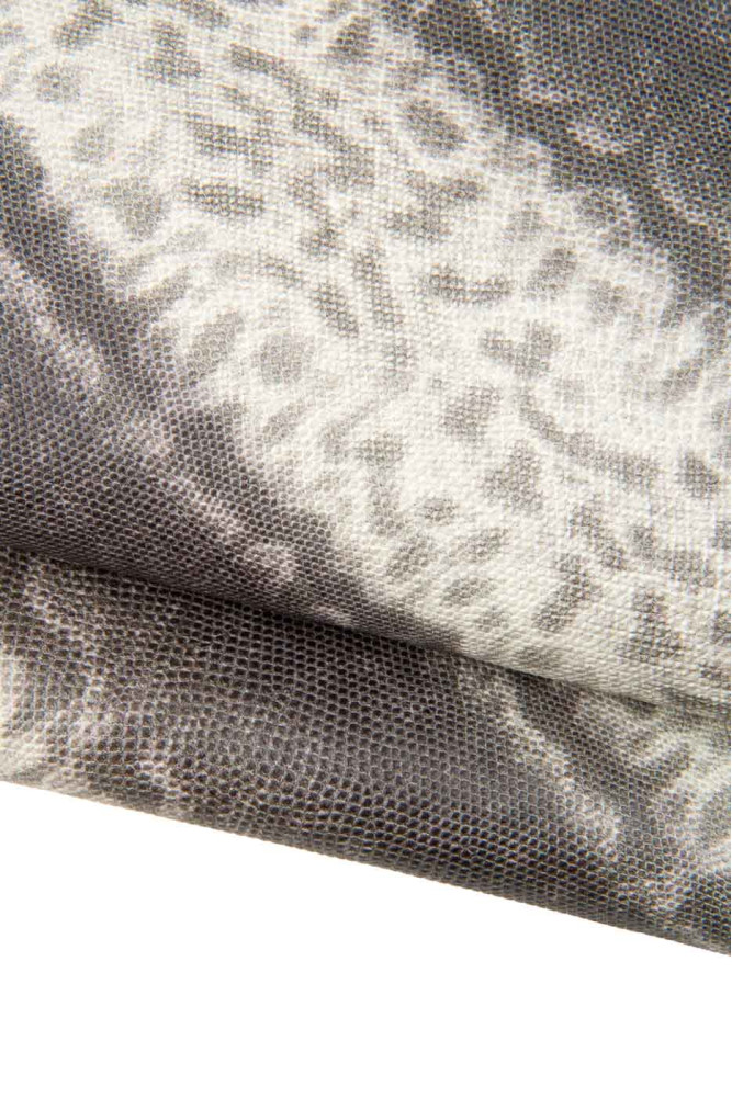 Lotto di 5 pelli grigio acciaio,...