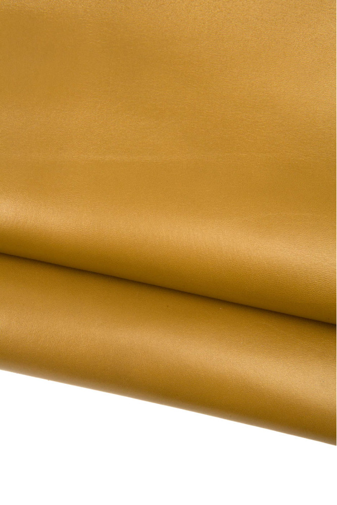 Lotto di 5 pellami oro nero, capre...