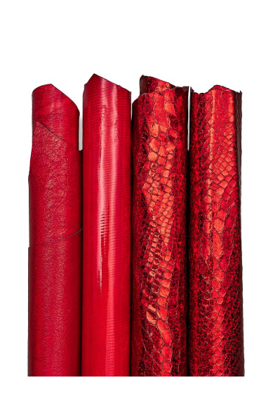 Lotto di 4 pelli  rosse, pellami di capra e agnello laminati, IRIDESCENTI, stampa PITONE  e LUCERTOLA