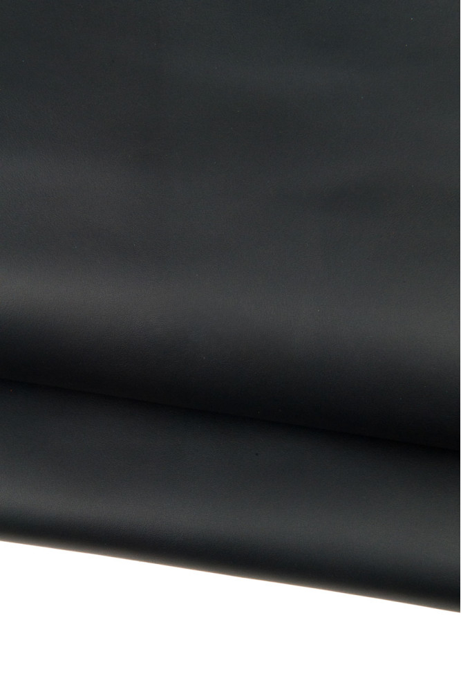 Pelle LISCIA blu, vitello semi rigido...