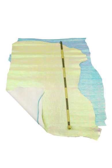 Pelle a RIGHE azzurro e verde su base argento, vitello LAMINATO iridescente, pellame metallizzato rigato morbido