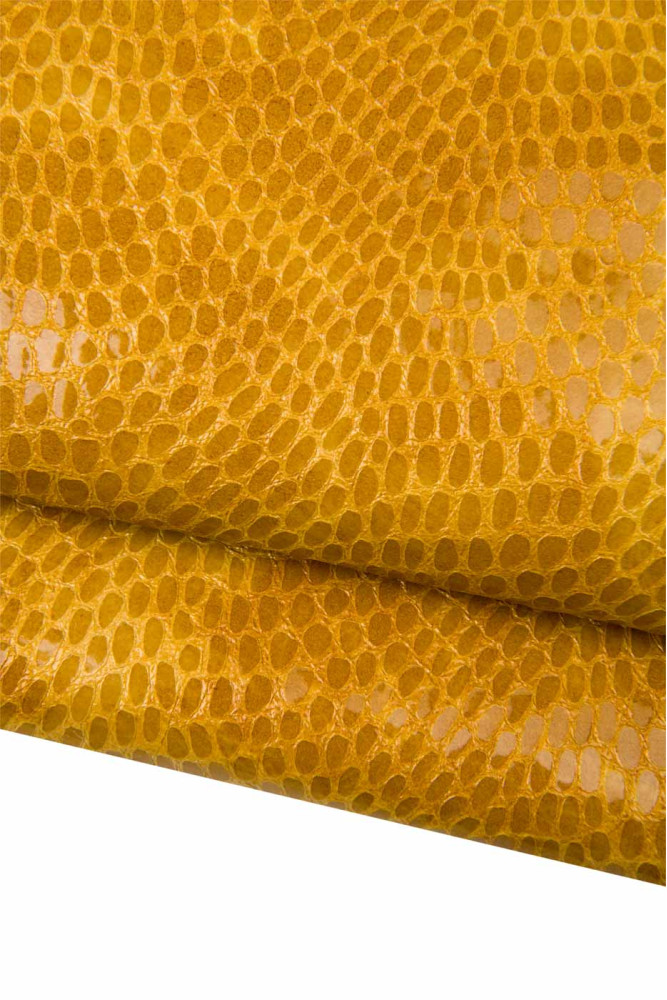 Set di 3 pelli oro giallo, capre...