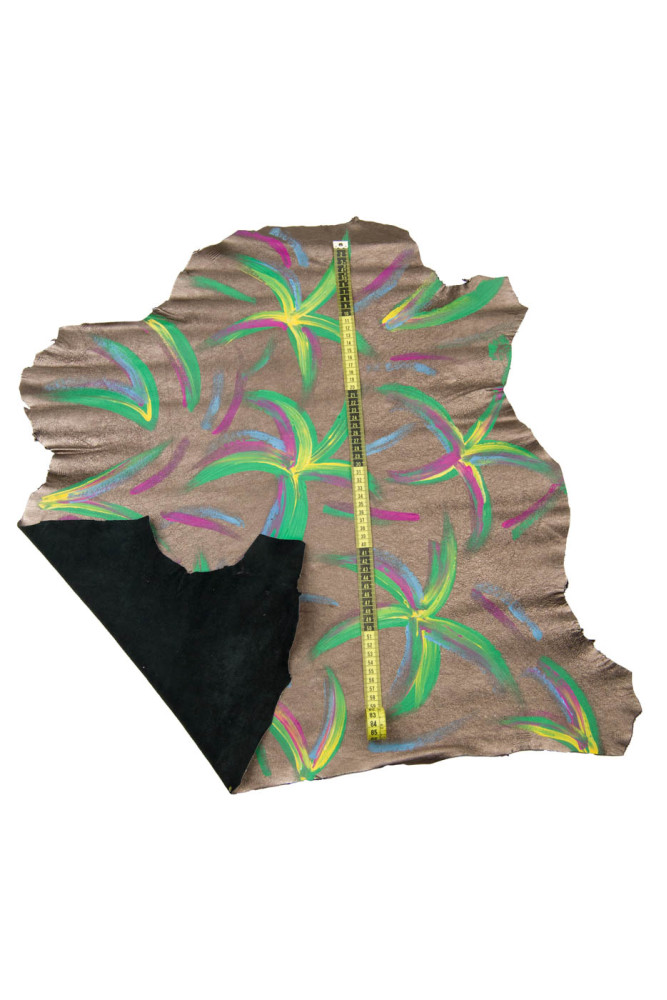 Multicolor texture on STEEL leather...