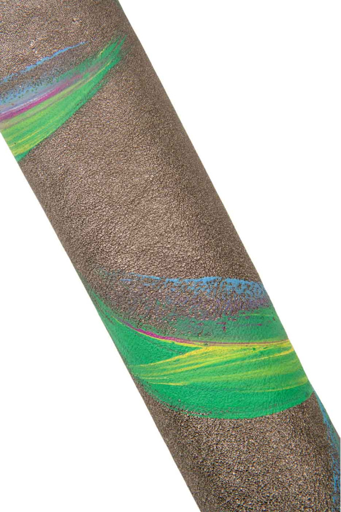 Multicolor texture on STEEL leather...