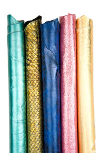 Bundle of 5 leather skins,...